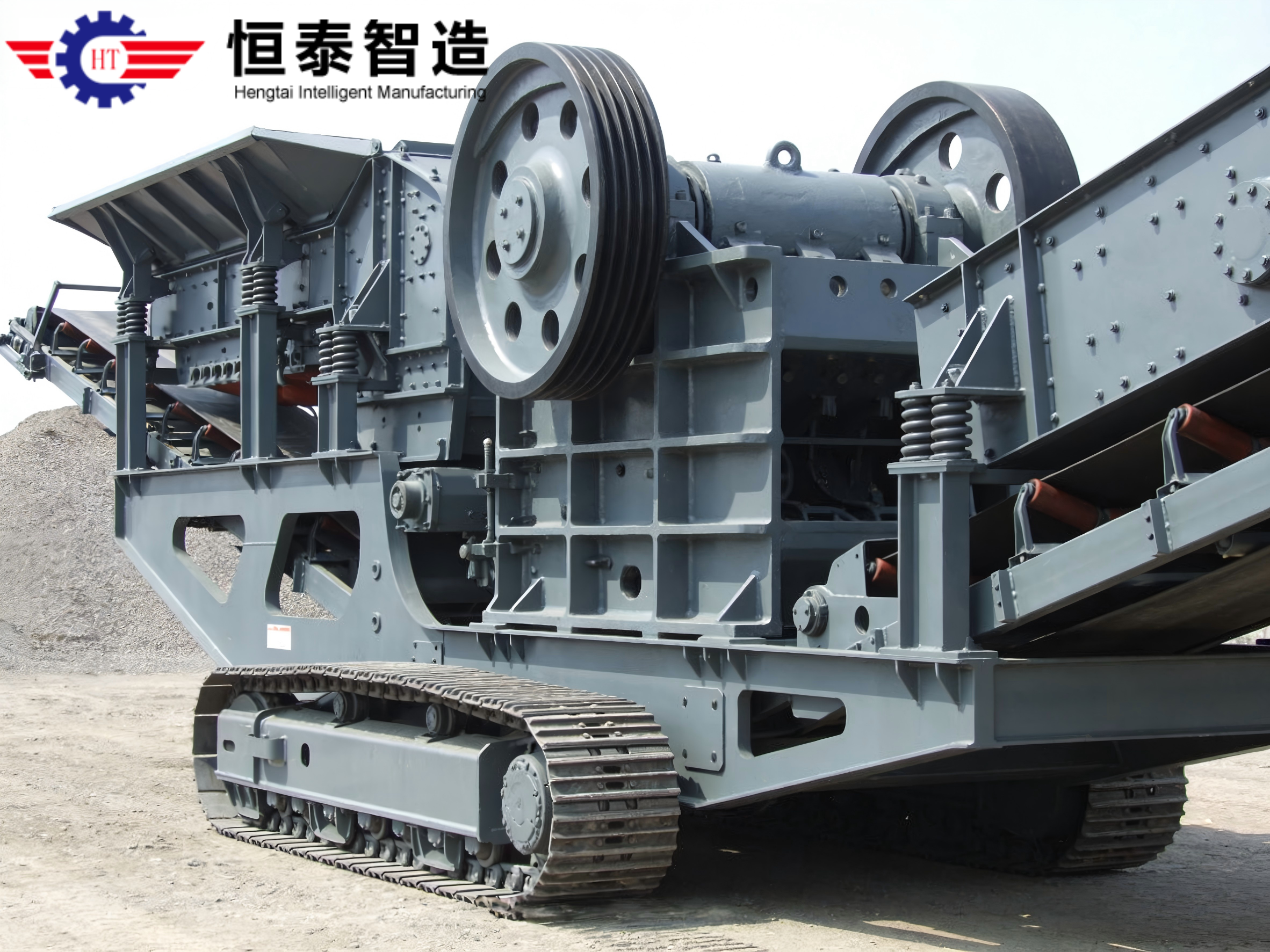 Crawler Mobile Jaw Crusher - Working at open-pit mine