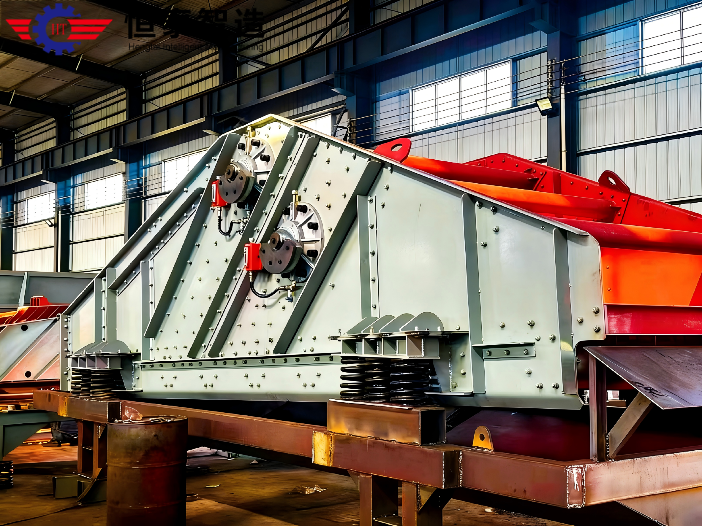 TS series dewatering vibrating screen - Working scene