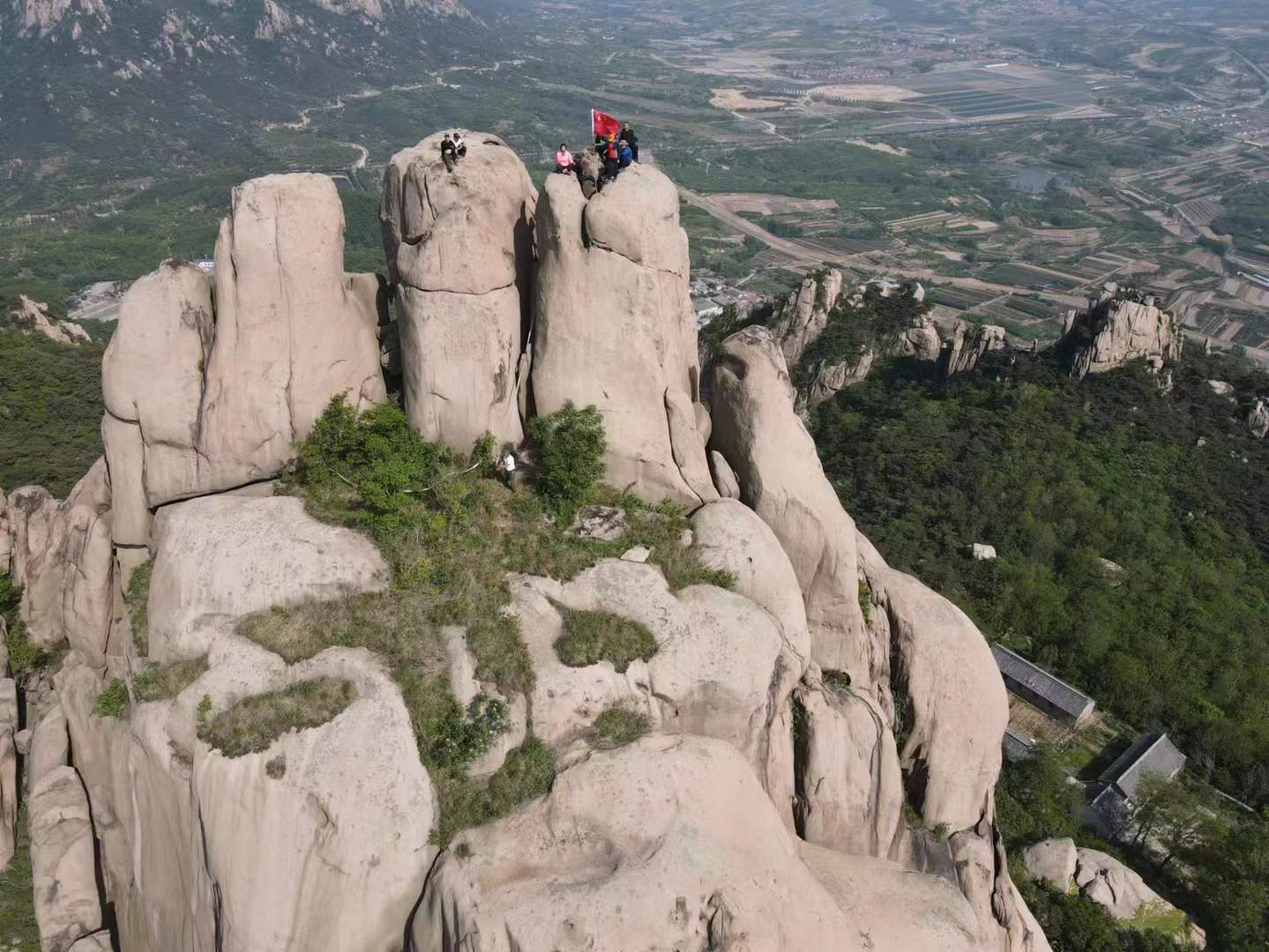 Mountain climbing team building activity